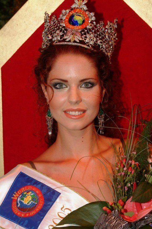 Semmi Kis Tünde 2005 ben volt Miss World Hungary
