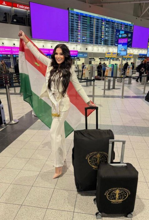 a magyarok vilagszepe kiralynoje a repuloteren